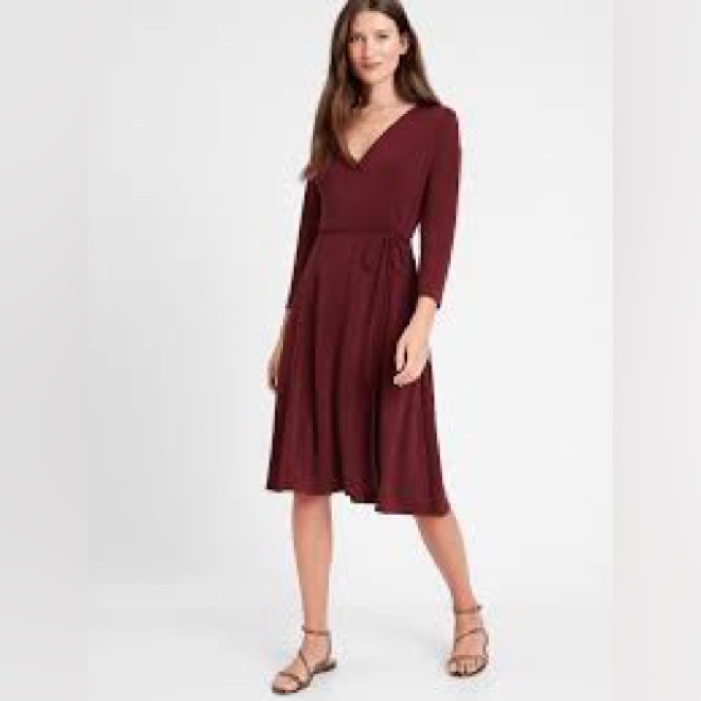 Banana Republic WRINKLE-RESISTANT WRAP DRESS color: Wine size: XS
